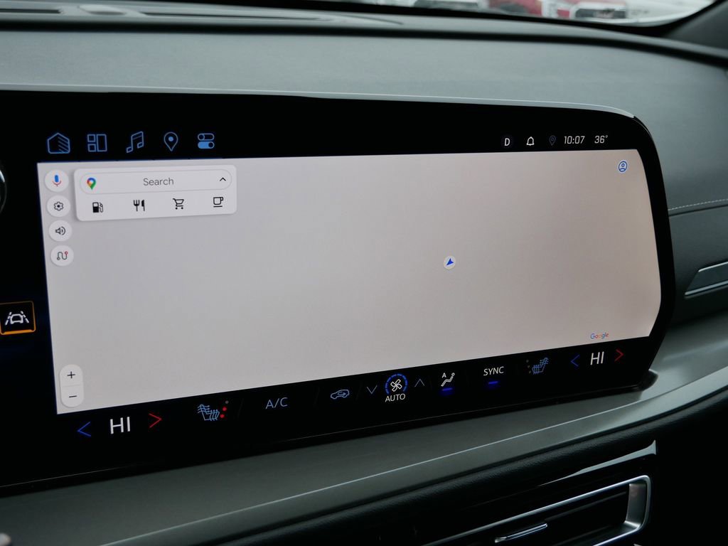 Used 2024 Chevrolet Traverse LT image 18