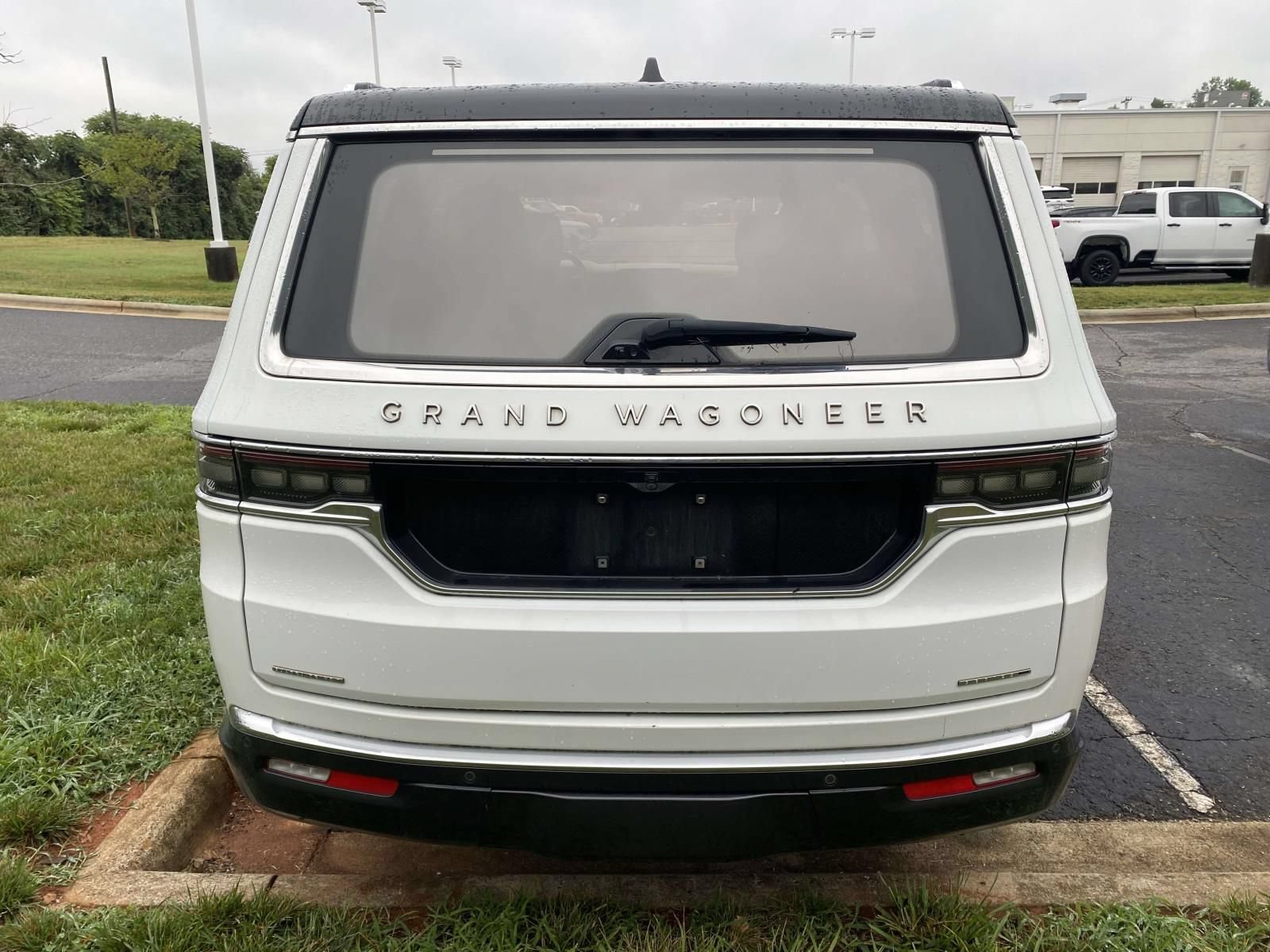 Used 2022 Jeep Grand Wagoneer Series III w/ Rear Seat Video Group 1 AWD/4WD image 7