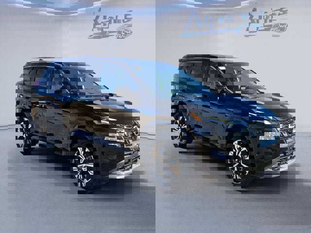 Used 2023 Nissan Rogue SV image 7