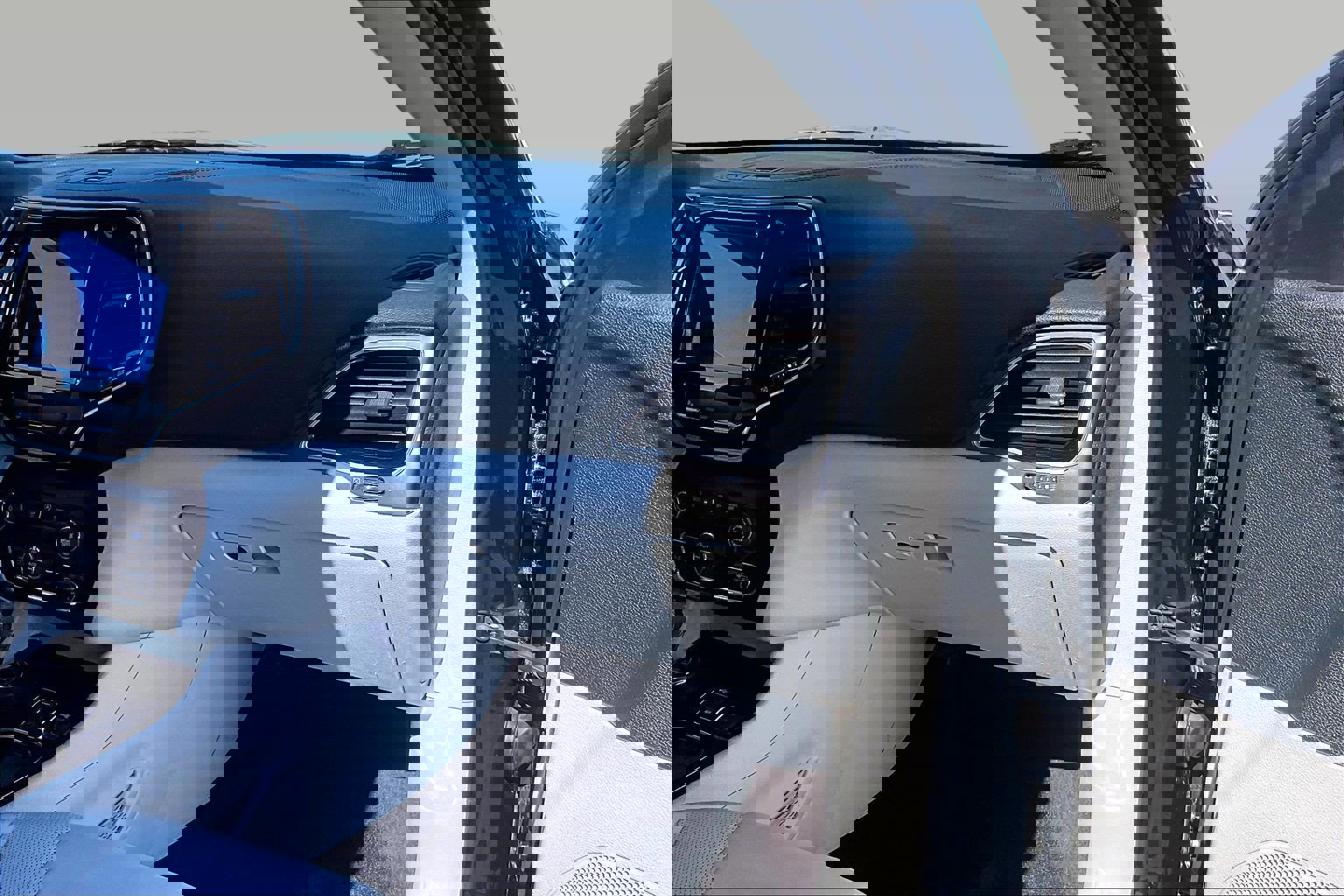 Used 2019 Jeep Cherokee Limited image 8