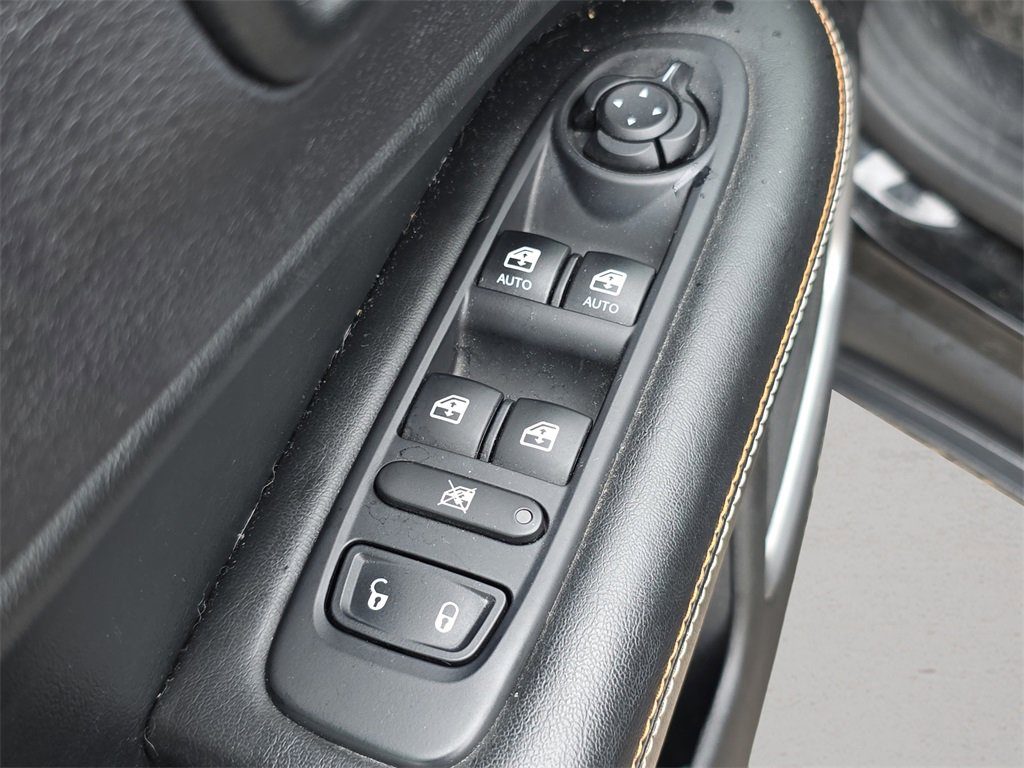 Used 2019 Jeep Compass Latitude image 17