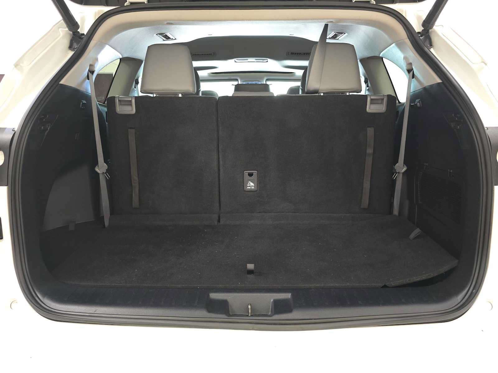 Certified 2020 Toyota Highlander XLE AWD/4WD image 30