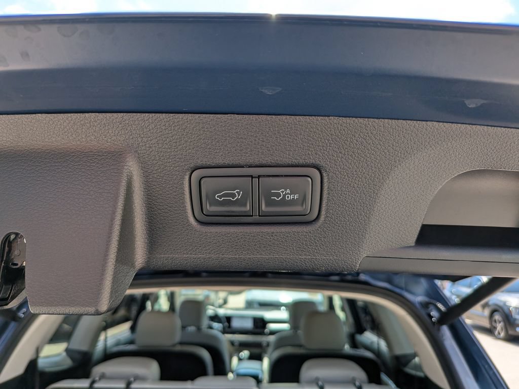 Certified 2024 Kia Telluride EX w/ EX Captain's Chair Package FWD image 13