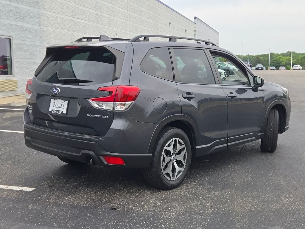 Certified 2023 Subaru Forester Premium AWD/4WD image 12
