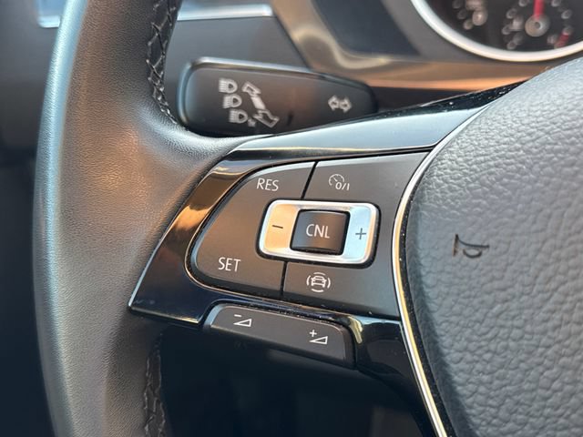 Used 2020 Volkswagen Tiguan SE w/ Panoramic Sunroof Package AWD/4WD image 26