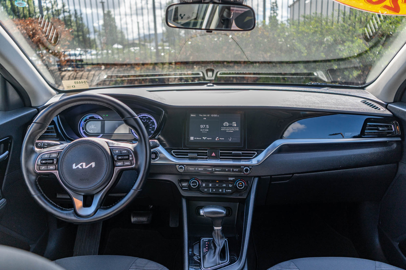 Used 2022 Kia Niro LXS FWD image 17