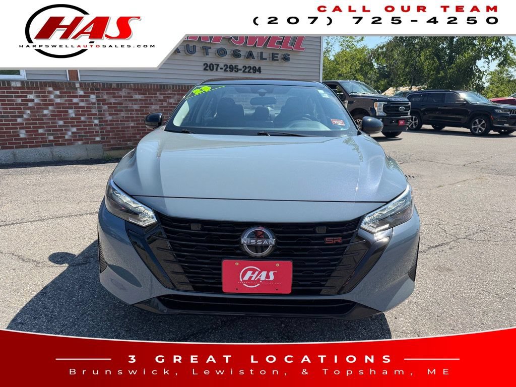 Used 2025 Nissan Sentra SR w/ Midnight Edition FWD image 9