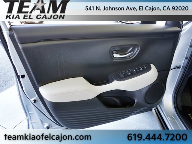 Used 2025 Honda HR-V LX image 23