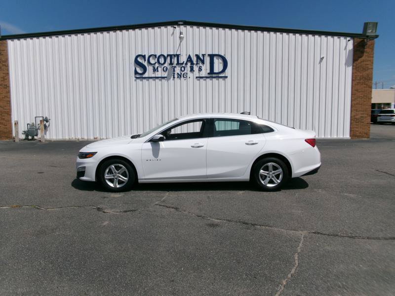Used 2024 Chevrolet Malibu LS w/ Driver Confidence Package FWD image 1