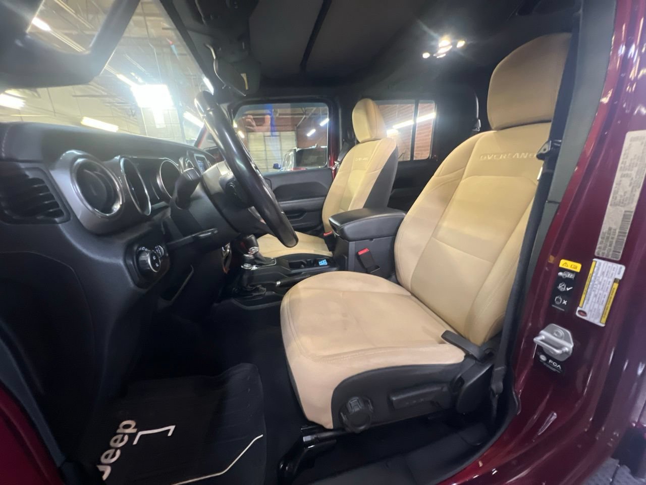 Used 2021 Jeep Gladiator Overland AWD/4WD image 16