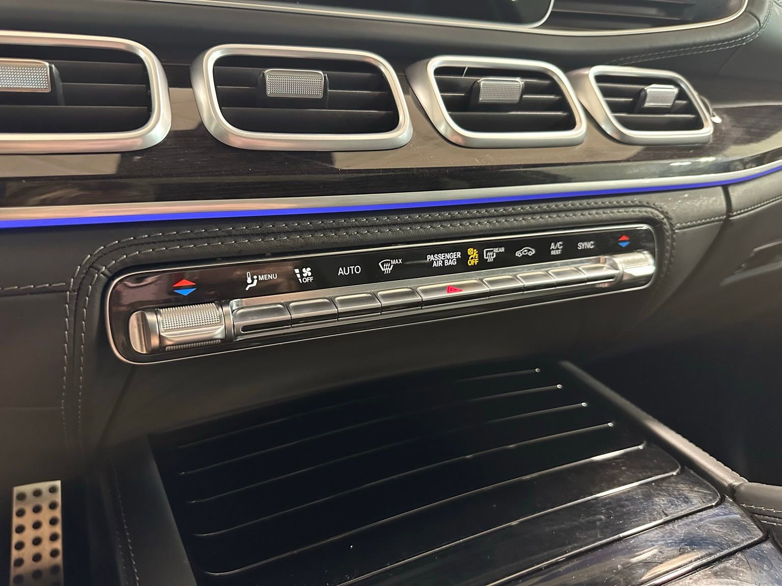 Used 2022 Mercedes-Benz GLE 53 AMG 4MATIC Coupe image 35