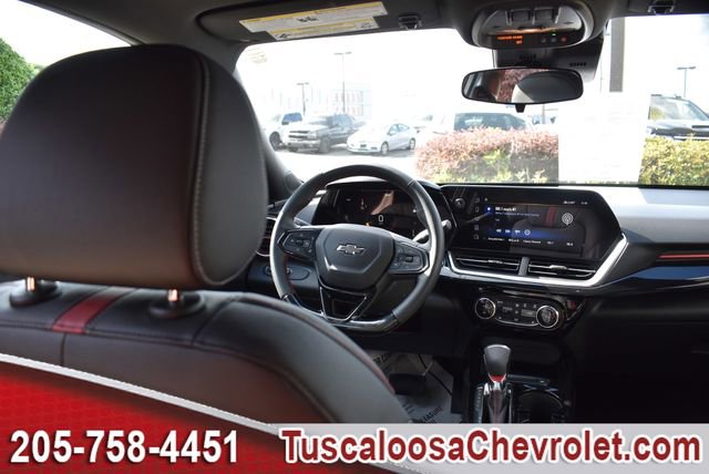 Used 2026 Chevrolet Trax RS w/ Sunroof Package image 24
