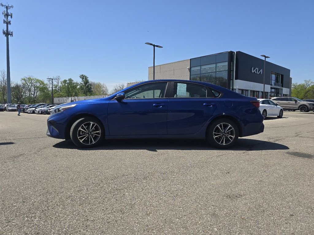Used 2023 Kia Forte LXS w/ LXS Technology Package image 11