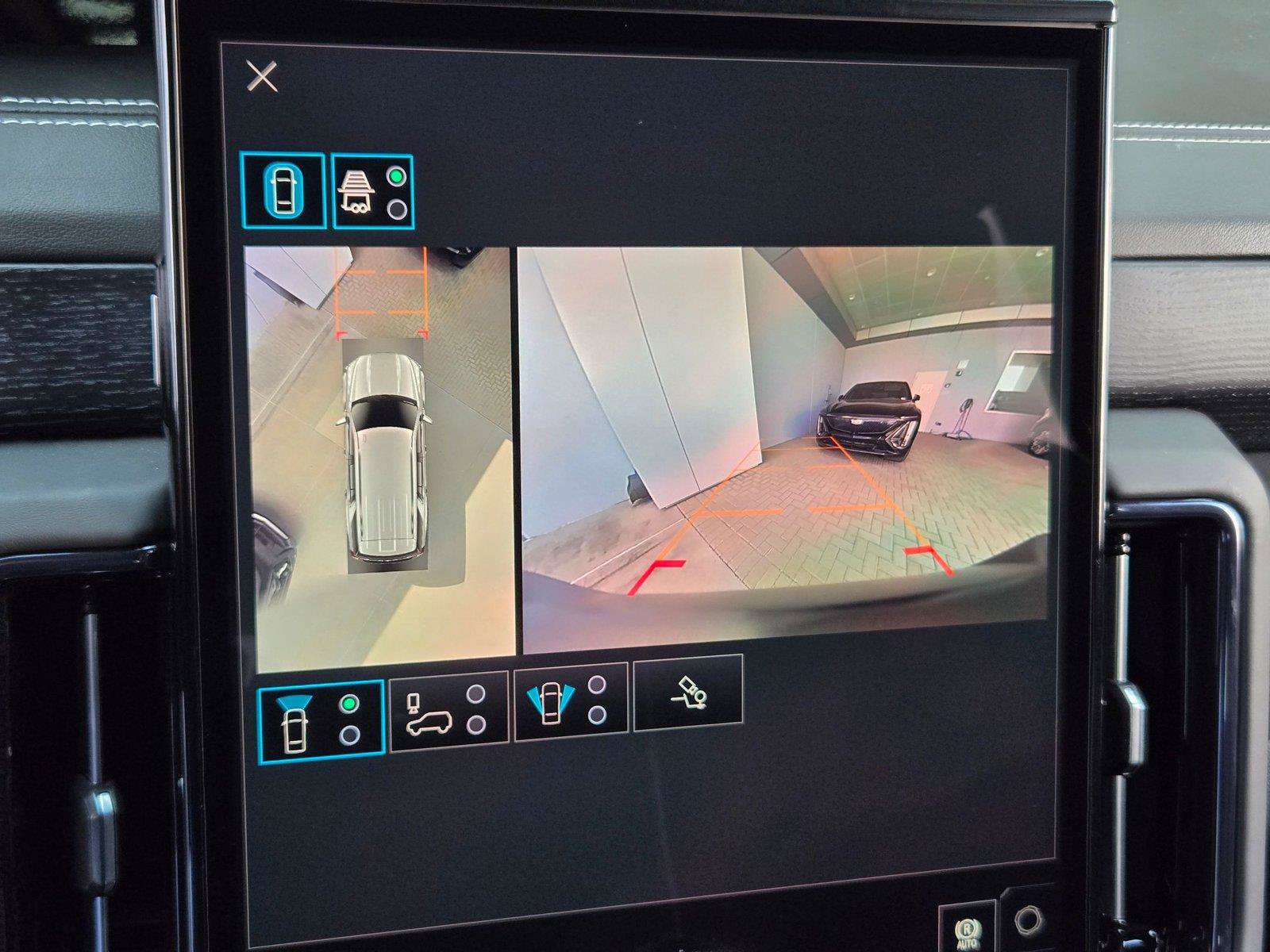Used 2026 GMC Yukon AT4 Ultimate w/ LPO, Floor Liner Package AWD/4WD image 19