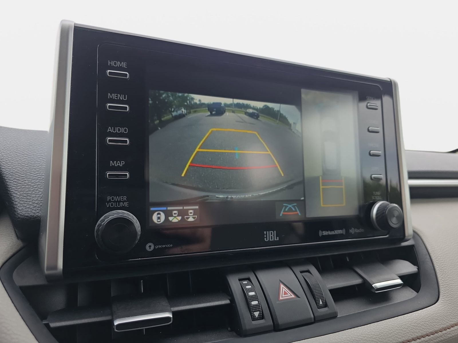 Used 2020 Toyota RAV4 Limited image 23