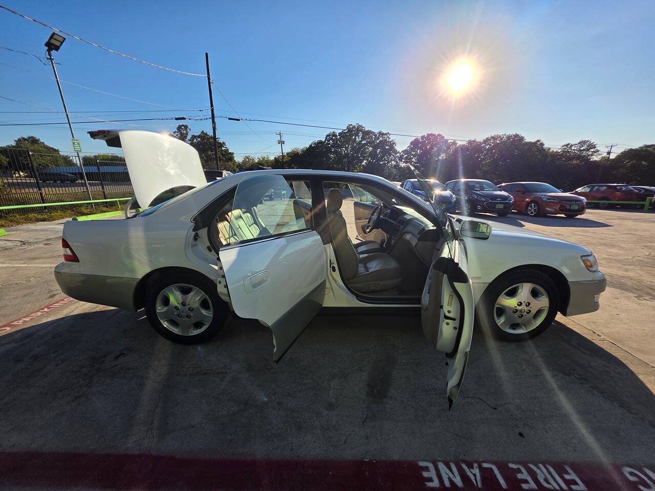Used 2000 Lexus ES 330 FWD image 30