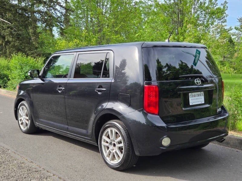 Used 2008 Scion xB FWD image 7