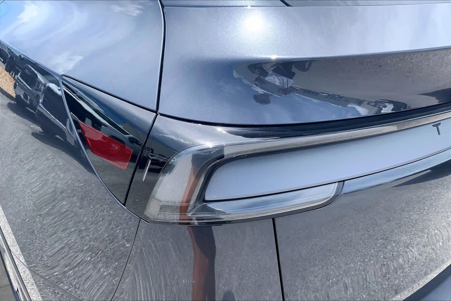 Used 2026 Tesla Model Y 2WD image 27