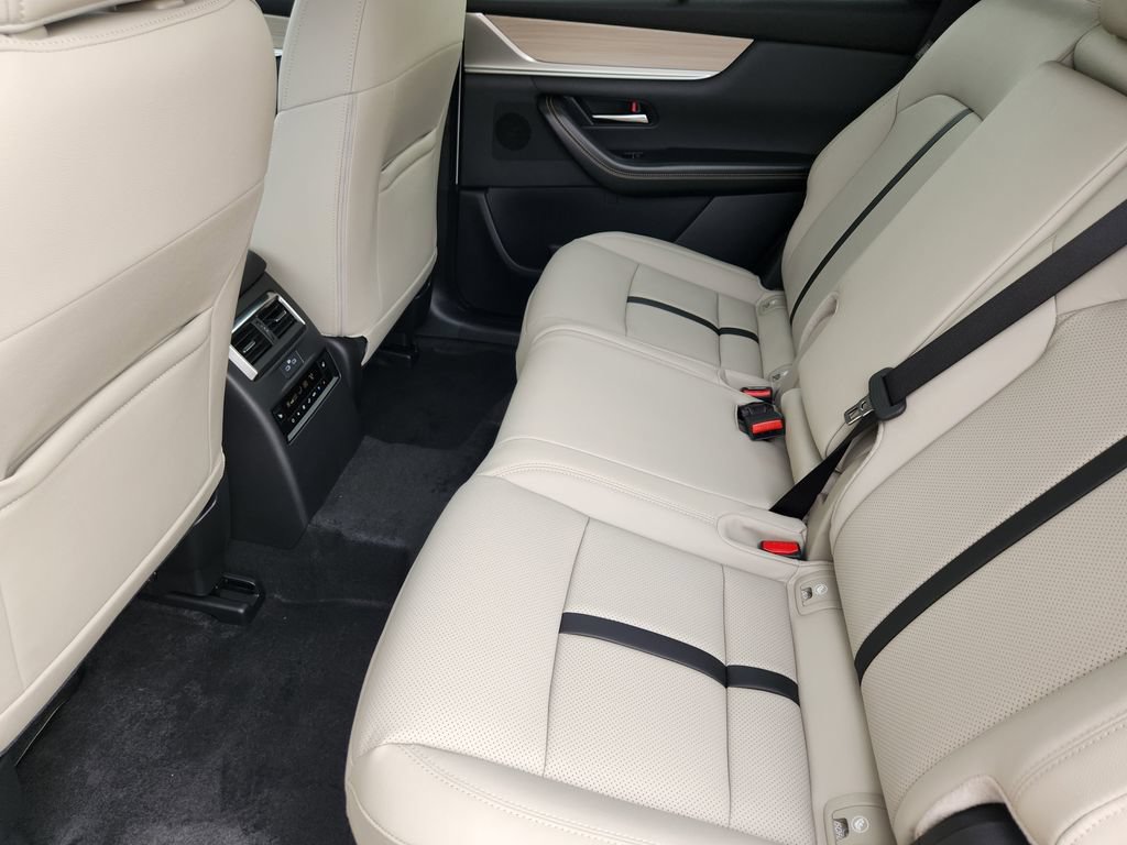 New 2026 MAZDA CX-90 Plug-In Hybrid w/Premium Sport AWD/4WD image 18