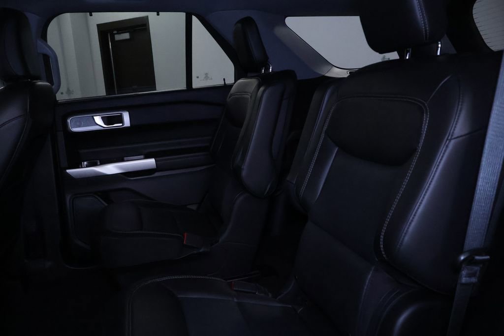 Used 2022 Ford Explorer Limited w/ Hybrid Equipment Group 310A image 13