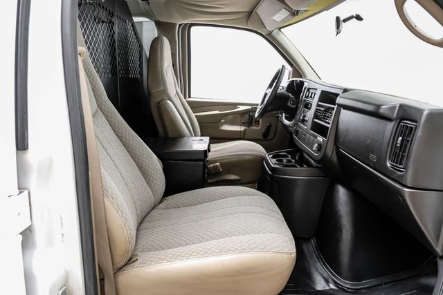Used 2009 Chevrolet Express 1500 image 35