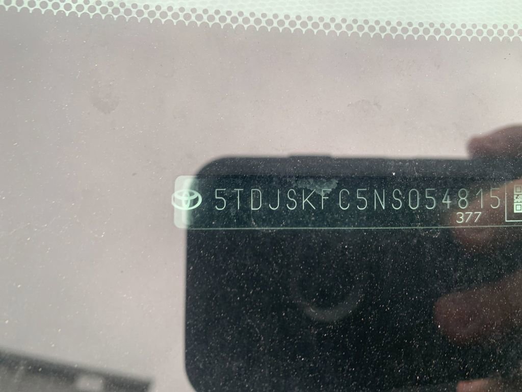 Used 2022 Toyota Sienna XLE w/ XLE Plus Package image 7