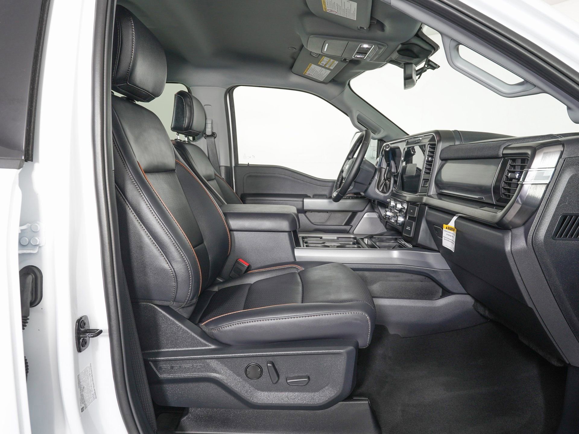 Used 2026 Ford F450 Lariat w/ FX4 Off-Road Package AWD/4WD image 8
