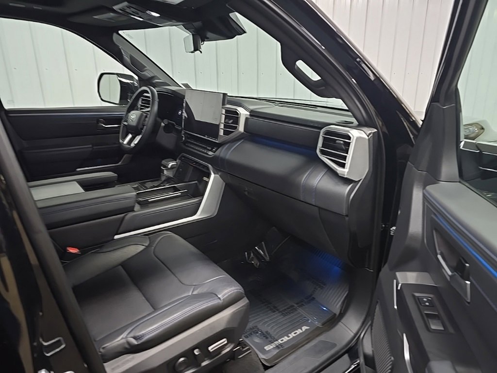 Used 2024 Toyota Sequoia Platinum image 16