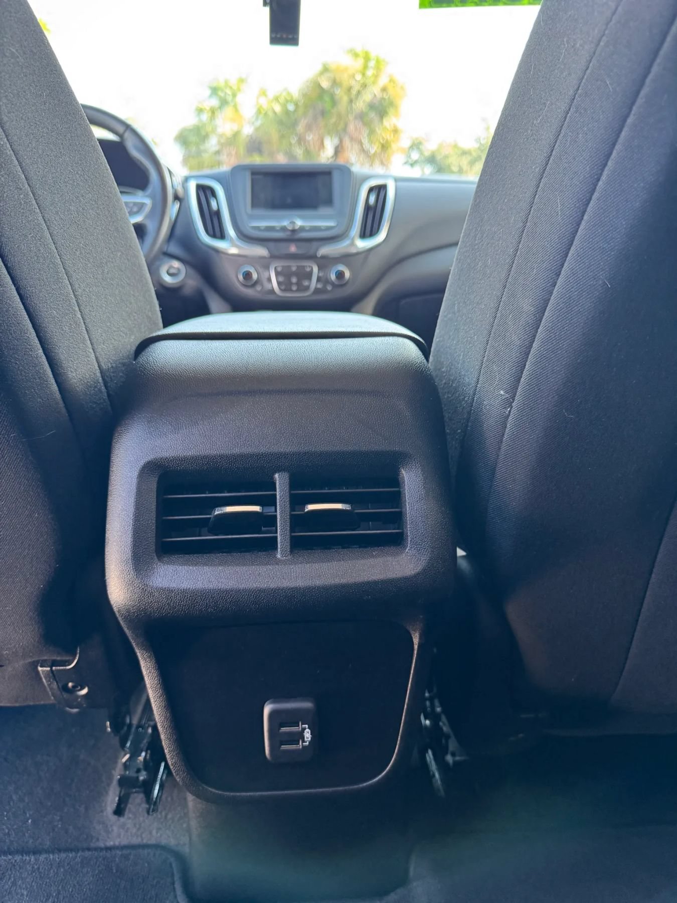 Used 2019 Chevrolet Equinox LT FWD image 14