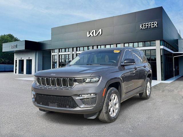Used 2022 Jeep Grand Cherokee Limited w/ Luxury Tech Group II RWD image 4