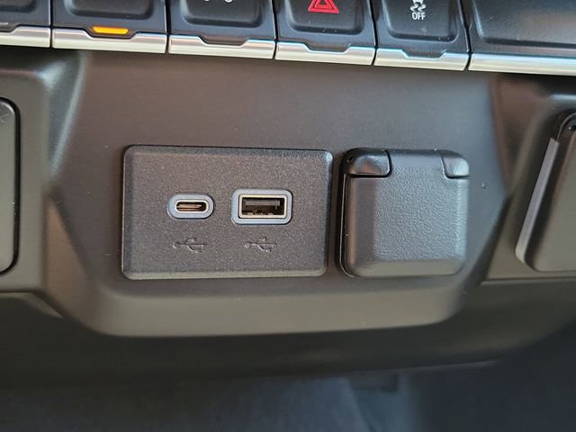 Used 2022 Chevrolet Silverado 1500 Custom image 26