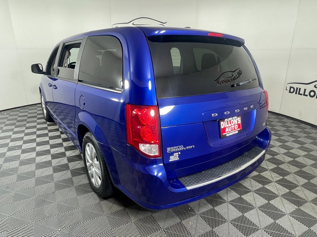 Used 2018 Dodge Grand Caravan SE w/ UConnect Hands-Free Group image 4
