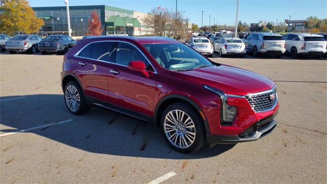 Certified 2024 Cadillac XT4 Premium Luxury image 2