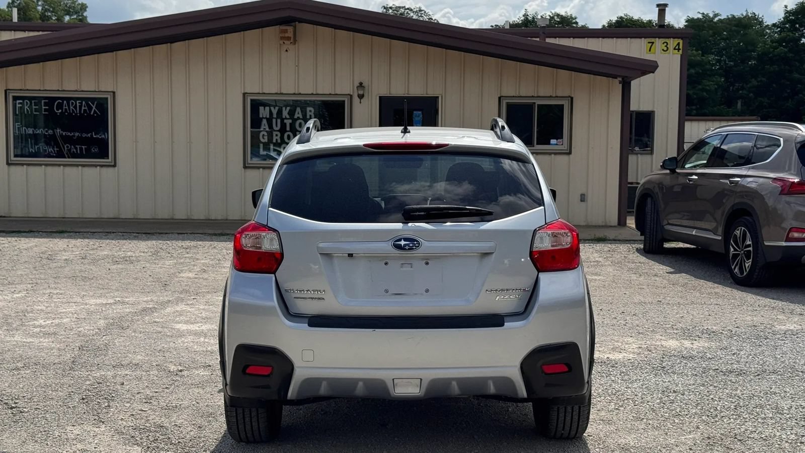 Used 2017 Subaru Crosstrek 2.0i Premium w/ Moonroof Package AWD/4WD image 9