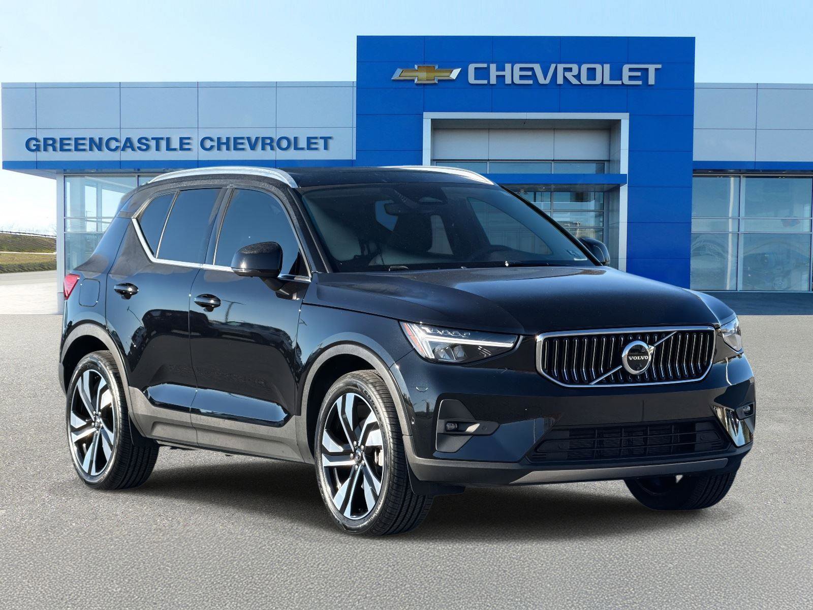 Used 2024 Volvo XC40 B5 Plus w/ Protection Package Premier