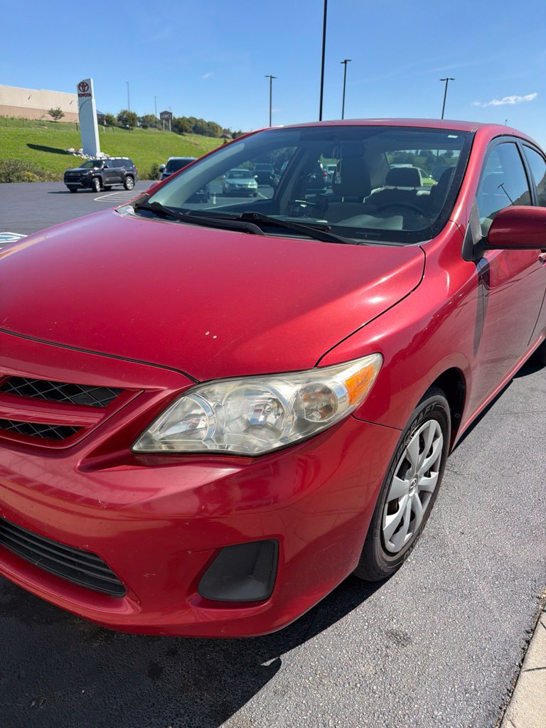 Used 2011 Toyota Corolla LE FWD image 2