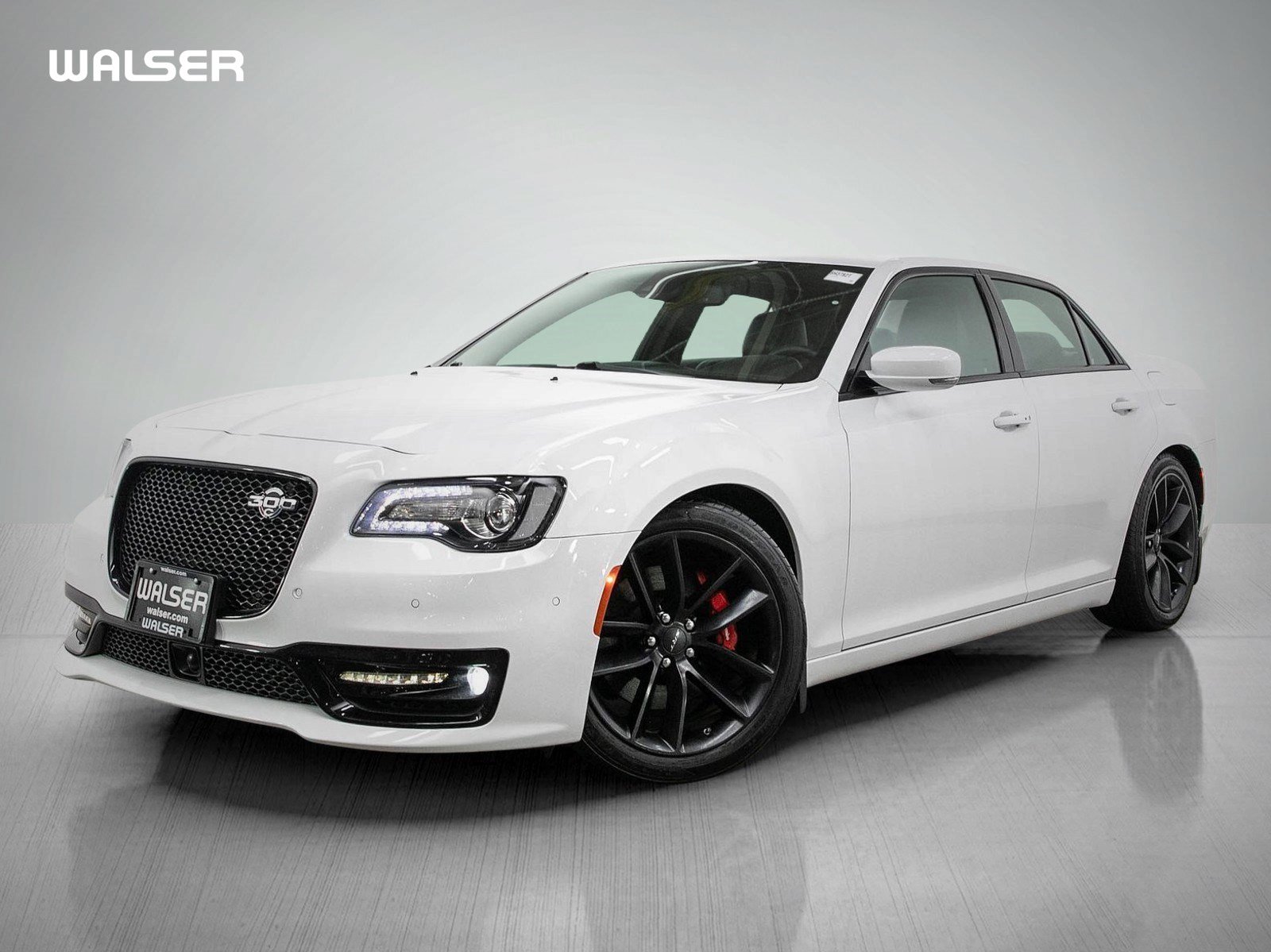 Used 2023 Chrysler 300 C