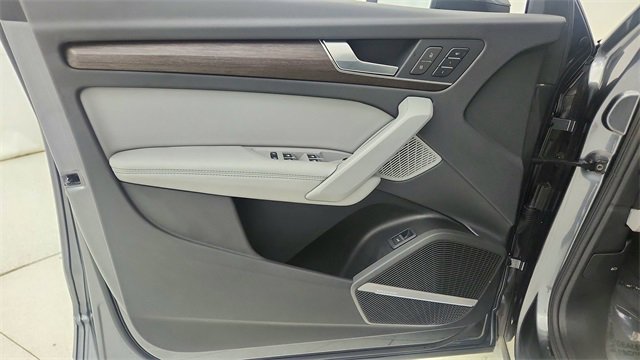 Used 2024 Audi Q5 2.0T Premium Plus w/ Premium Plus Package image 35