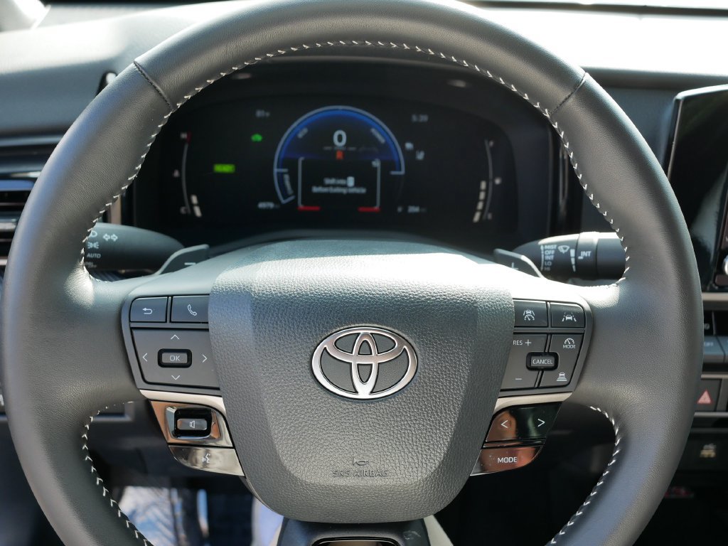 Used 2026 Toyota Camry SE FWD image 27