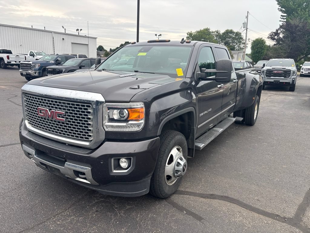 Used 2015 GMC Sierra 3500 Denali w/ Duramax Plus Package AWD/4WD image 2