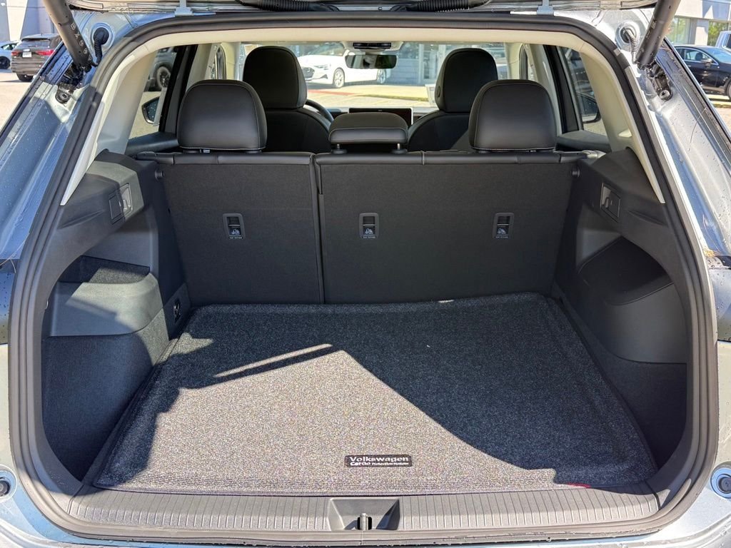 New 2026 Volkswagen Tiguan SE AWD/4WD image 17