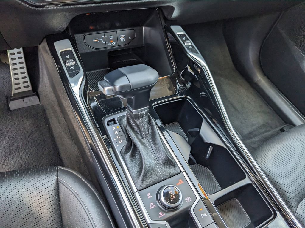 Certified 2025 Kia Sorento SX image 27