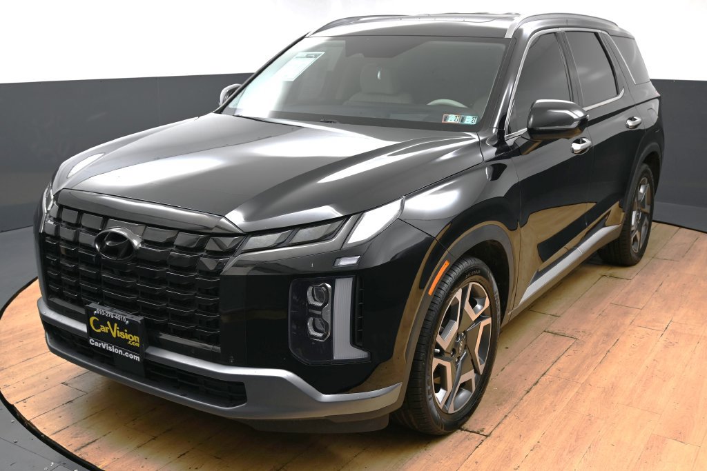 Used 2023 Hyundai Palisade Limited w/ Cargo Package FWD image 12