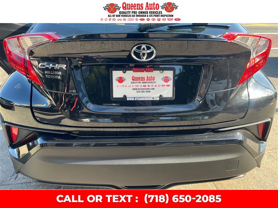 Used 2021 Toyota C-HR LE FWD image 28
