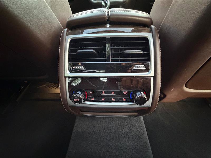 Used 2019 BMW 750i xDrive w/ Luxury Rear Seating Package AWD/4WD image 28