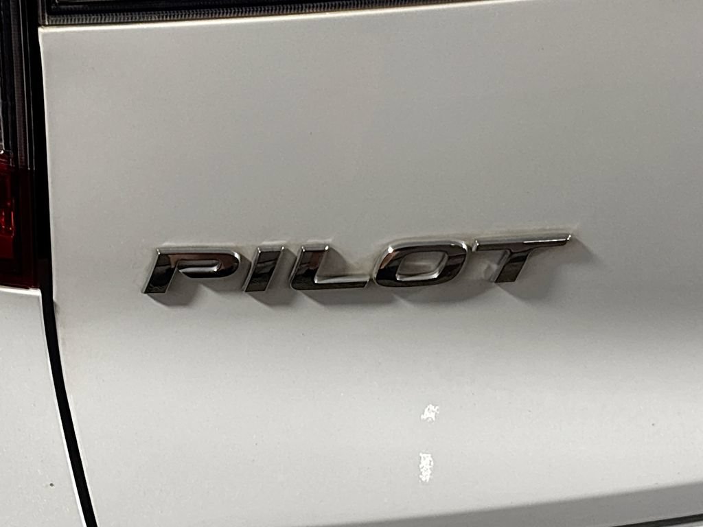 Certified 2020 Honda Pilot Elite image 26