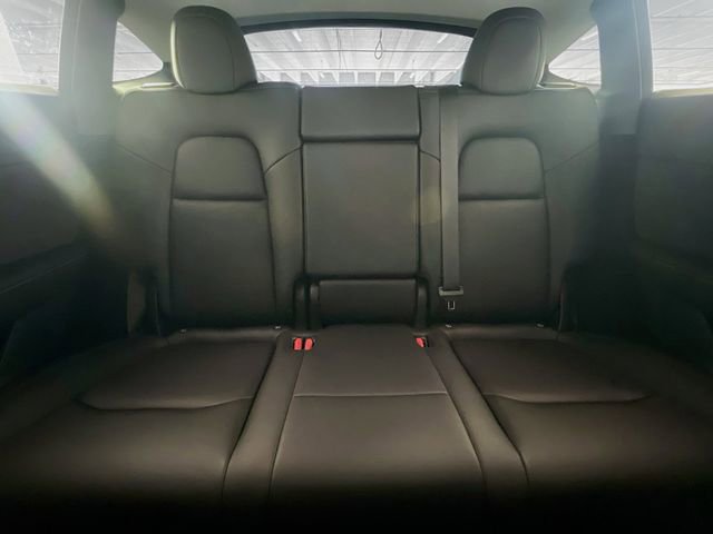 Used 2023 Tesla Model Y Performance image 24