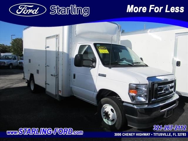 New 2024 Ford E-450 and Econoline 450 Super Duty w/ Power Windows & Locks Group RWD image 5