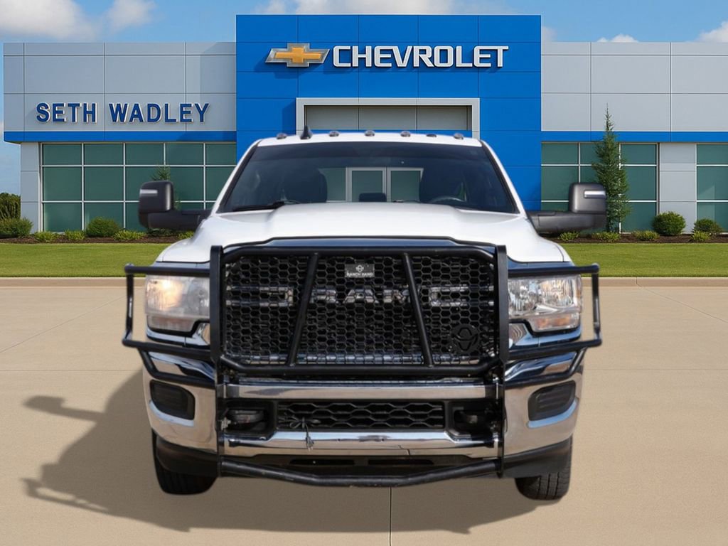 Used 2024 RAM 3500 Tradesman w/ Chrome Appearance Group image 4