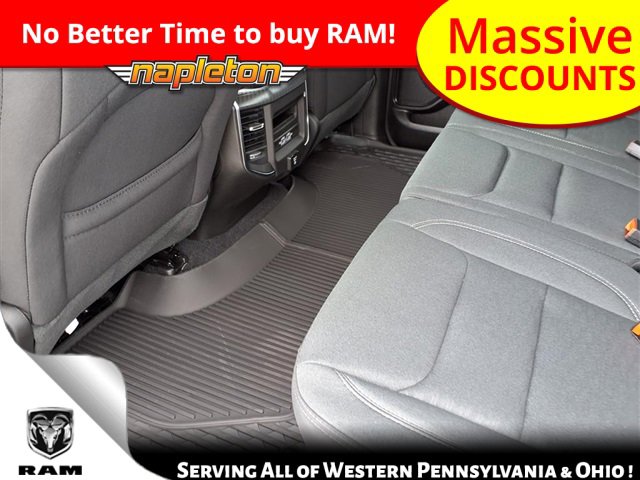 New 2026 RAM 1500 4x4 Crew Cab image 22